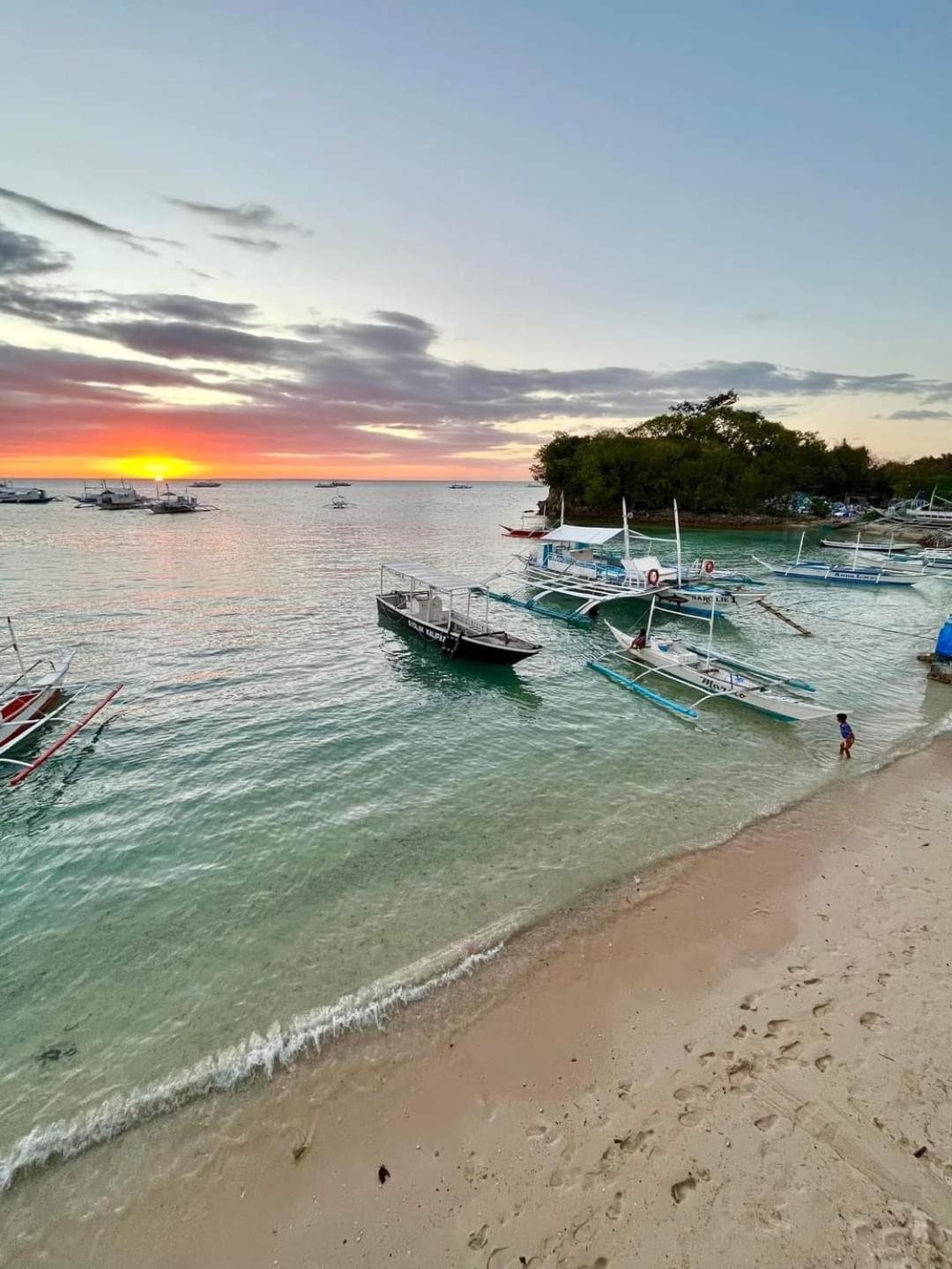 Seaside Hostel Malapascua Ngoại thất bức ảnh